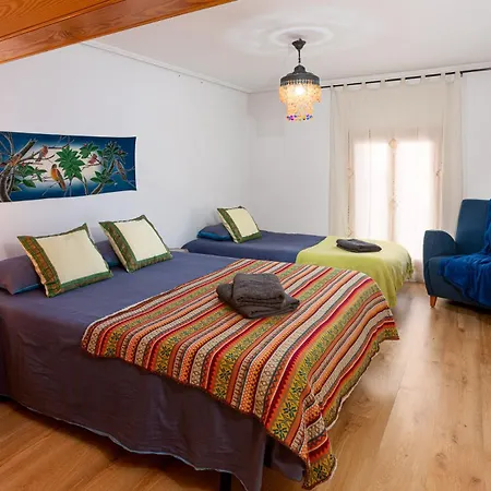Holiday home L'olivera: Rustic Retreat Near Peniscola Coast Sant Mateu